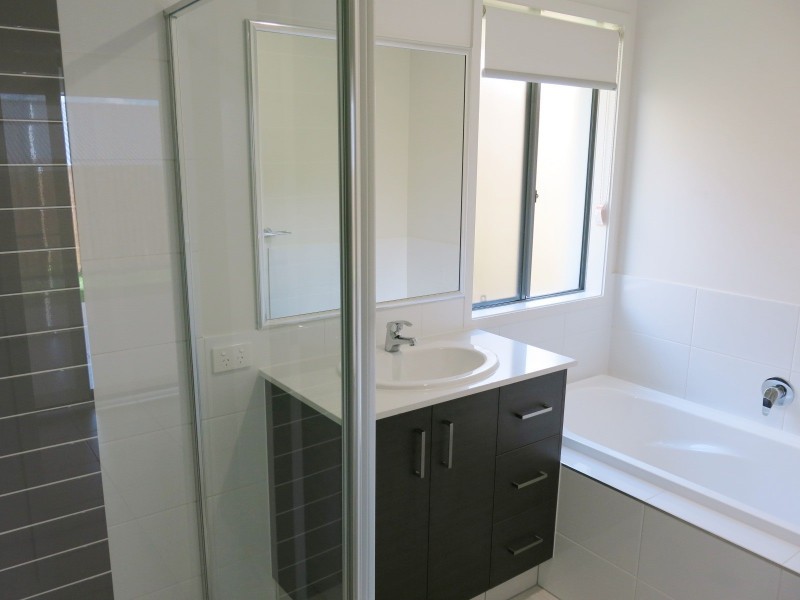 19 Joseba Place, Springfield Lakes QLD 4300