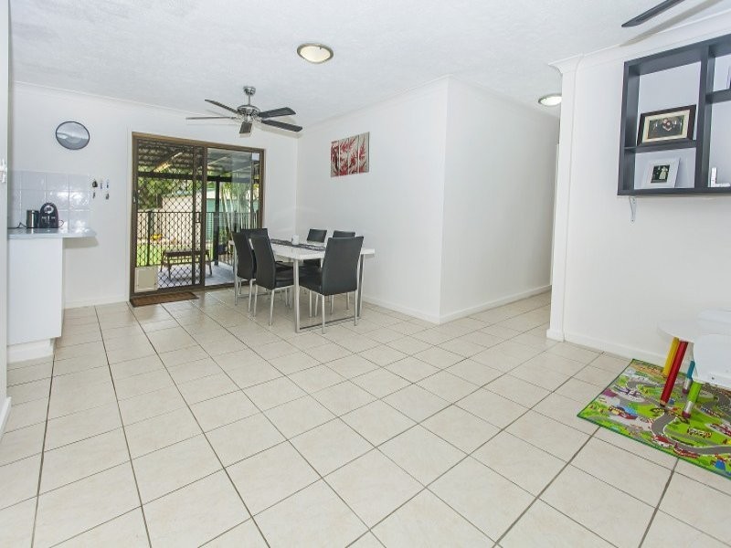 8 Wilson Drive, Camira QLD 4300