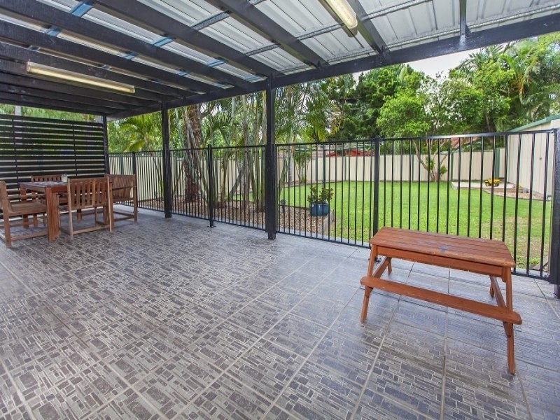 8 Wilson Drive, Camira QLD 4300