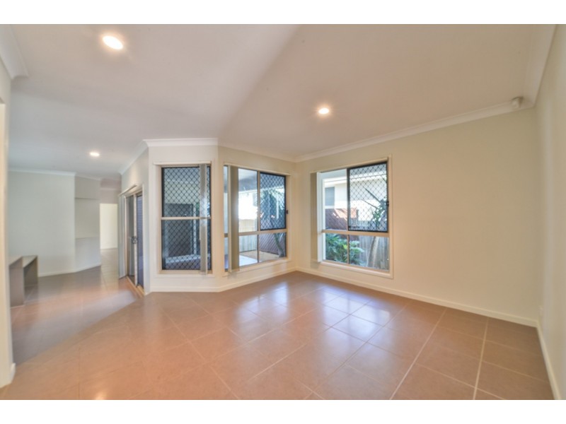 3 Jarrah Place, Springfield Lakes QLD 4300