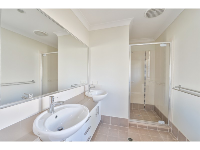 3 Jarrah Place, Springfield Lakes QLD 4300