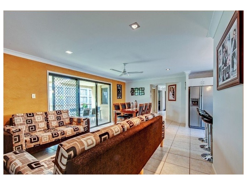 28 Shearwater Terrace, Springfield Lakes QLD 4300