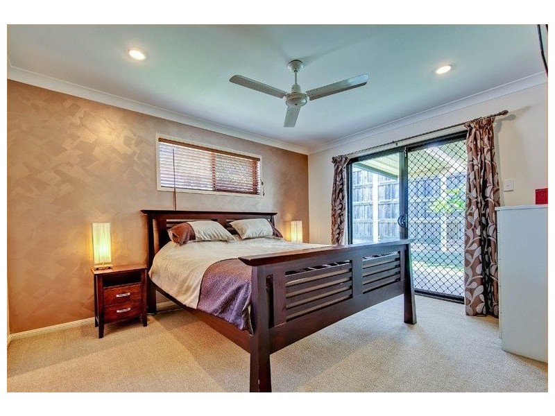 28 Shearwater Terrace, Springfield Lakes QLD 4300