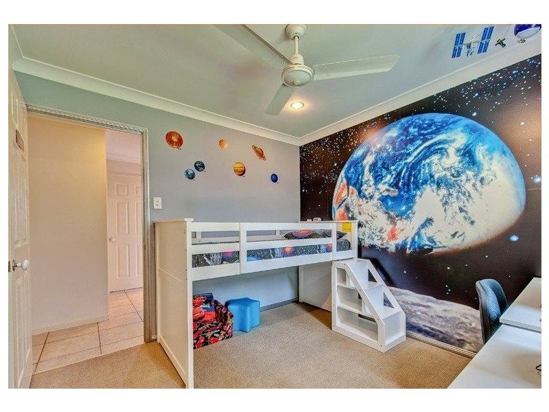 28 Shearwater Terrace, Springfield Lakes QLD 4300