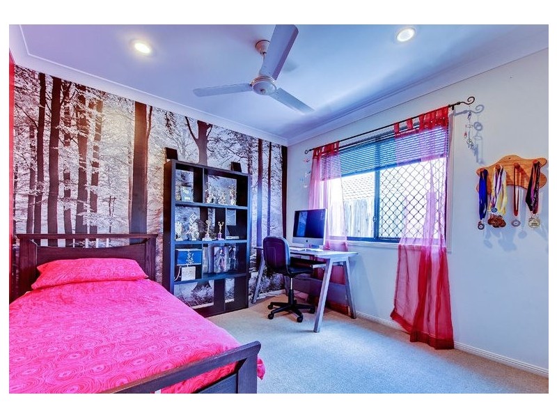 28 Shearwater Terrace, Springfield Lakes QLD 4300