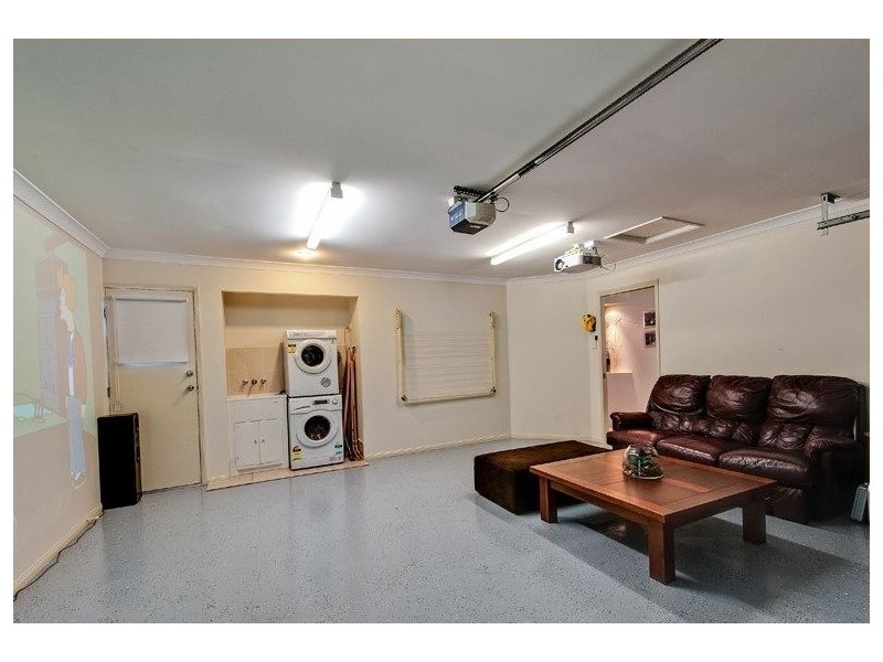 28 Shearwater Terrace, Springfield Lakes QLD 4300