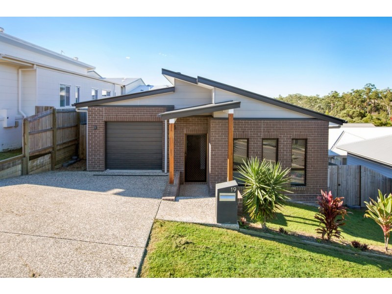 19 Opperman Drive, Springfield Lakes QLD 4300