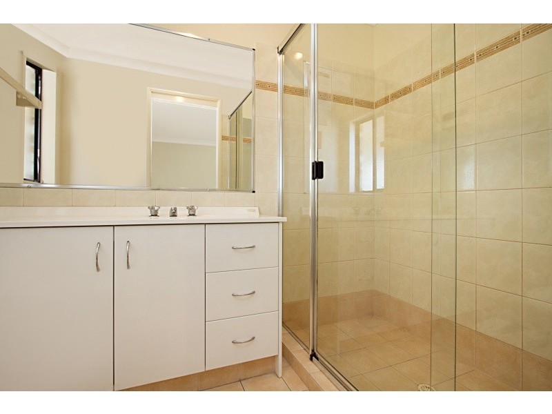 7 Canterbury Bells Cct, Springfield Lakes QLD 4300