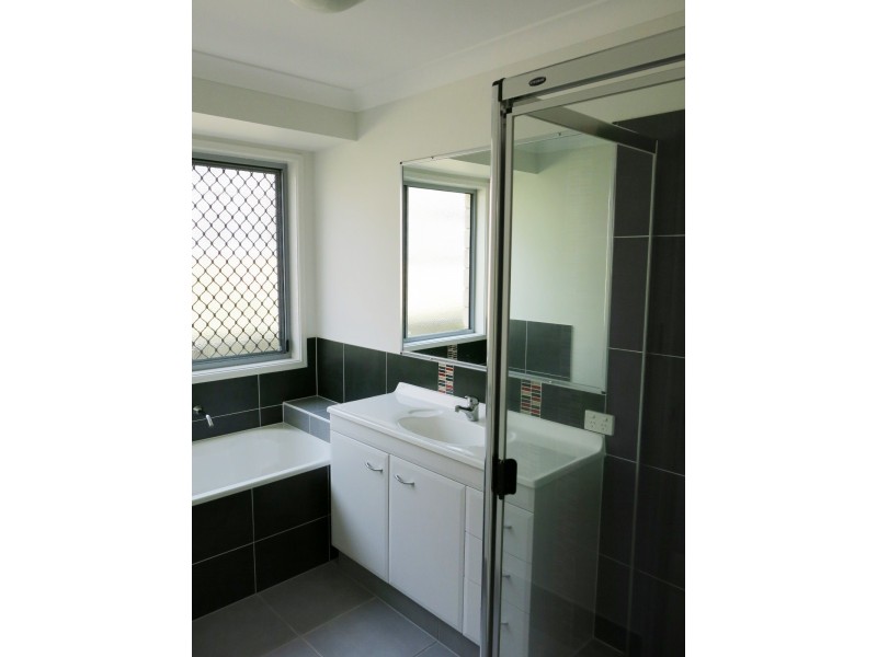 15 Driftwood Place, Springfield Lakes QLD 4300