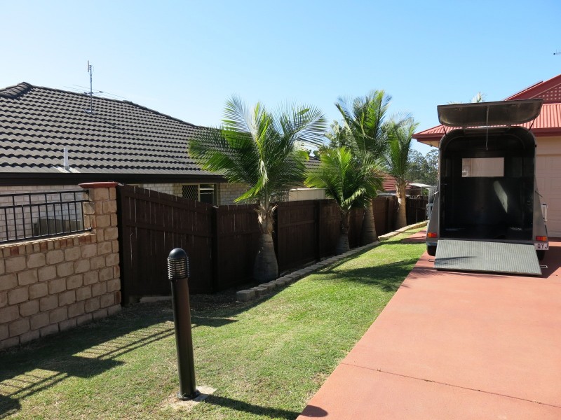 12 Chateau Street, Springfield Lakes QLD 4300