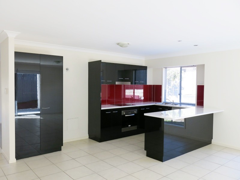 5 Kondalilla Crescent, Springfield Lakes QLD 4300