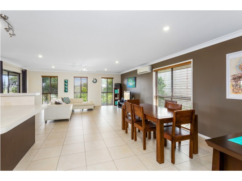 8 Greenwood Street, Springfield Lakes QLD 4300