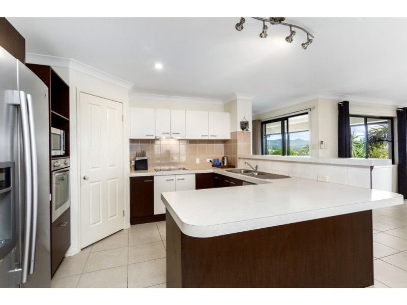 8 Greenwood Street, Springfield Lakes QLD 4300