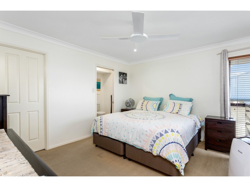 8 Greenwood Street, Springfield Lakes QLD 4300