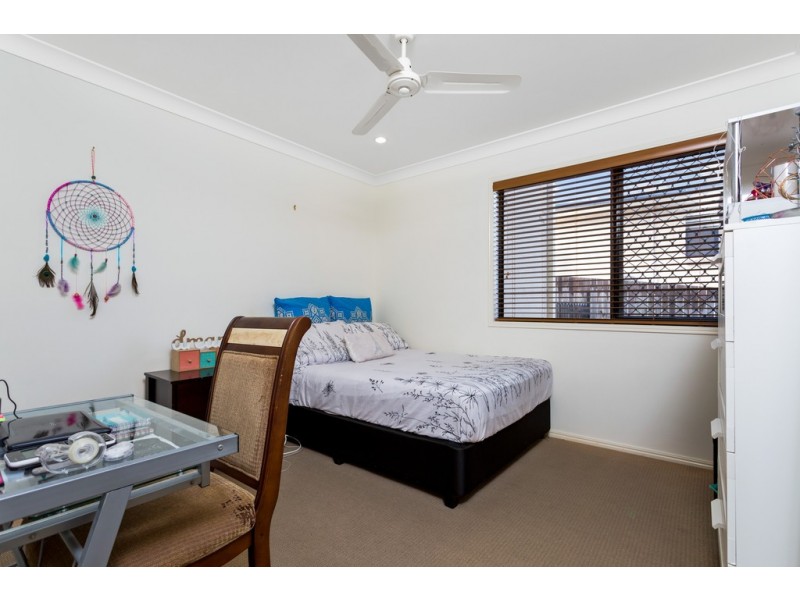 8 Greenwood Street, Springfield Lakes QLD 4300