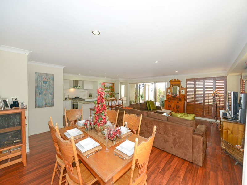 4 O’Donnell Street, Augustine Heights QLD 4300