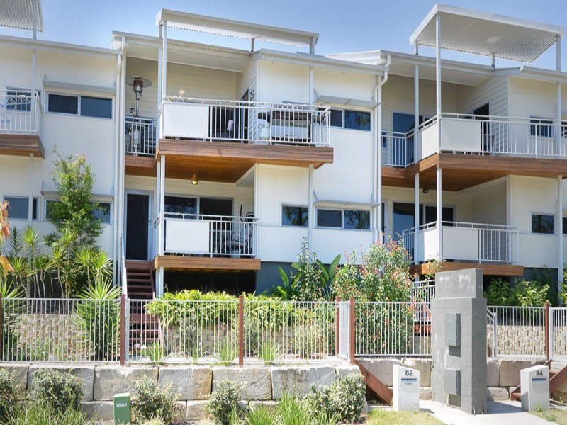 82 Grande Avenue, Springfield Lakes QLD 4300