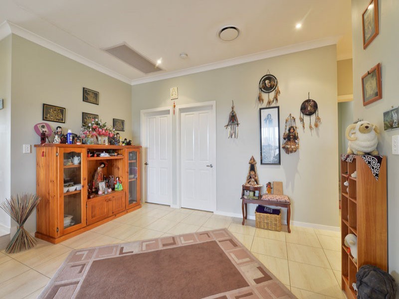 230 Lakeside Avenue, Springfield Lakes QLD 4300