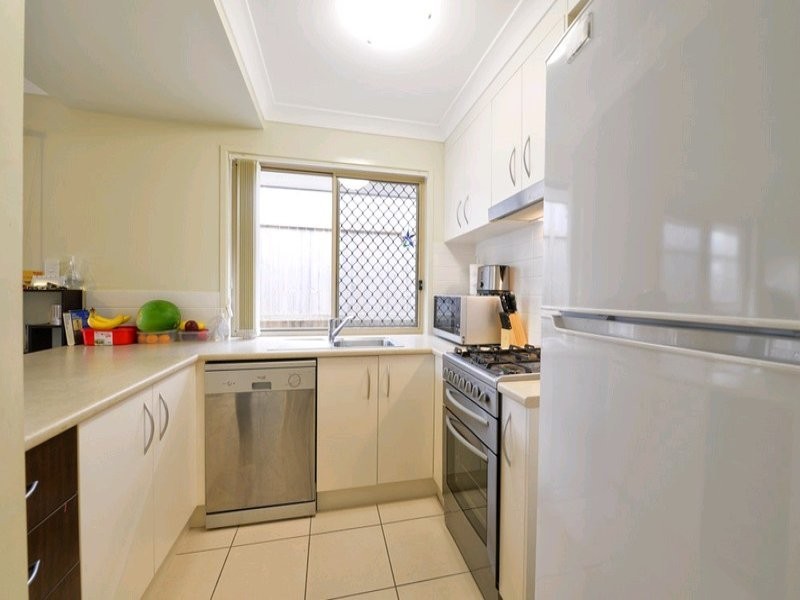 8 Talisker Street, Springfield Lakes QLD 4300