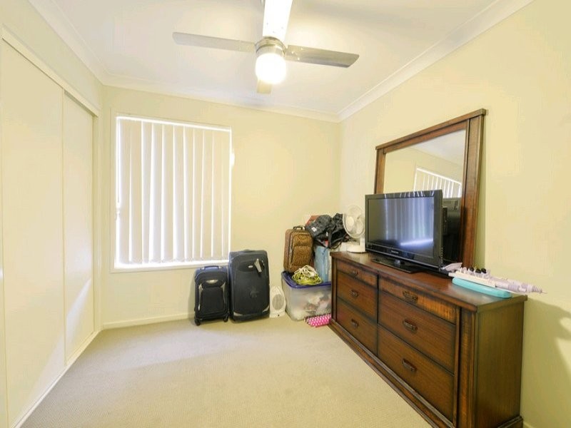 8 Talisker Street, Springfield Lakes QLD 4300