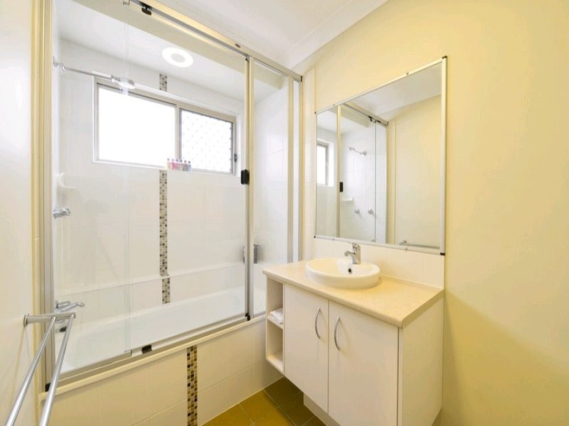 8 Talisker Street, Springfield Lakes QLD 4300