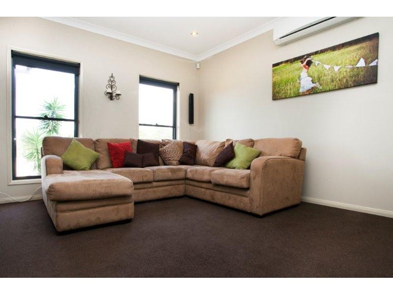 119 Spinebill Drive, Greenbank QLD 4124