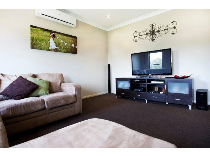 119 Spinebill Drive, Greenbank QLD 4124