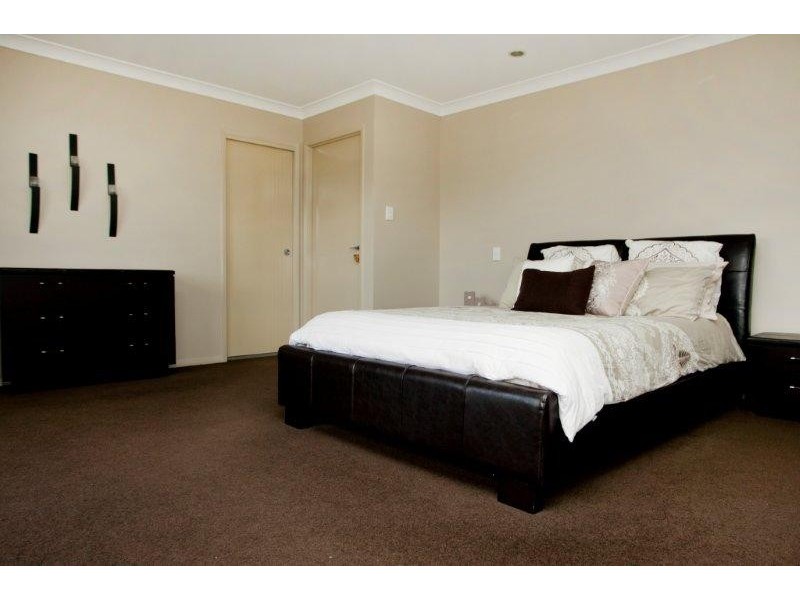 119 Spinebill Drive, Greenbank QLD 4124