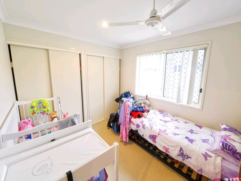 16 Parkview Drive, Springfield Lakes QLD 4300