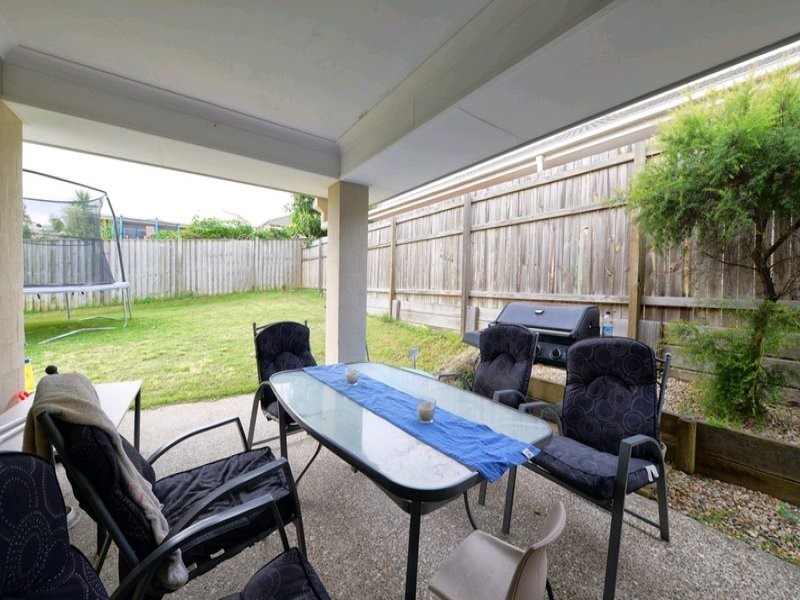 16 Parkview Drive, Springfield Lakes QLD 4300