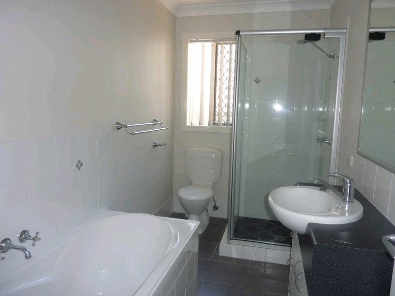 24 Esperance Crescent, Springfield Lakes QLD 4300