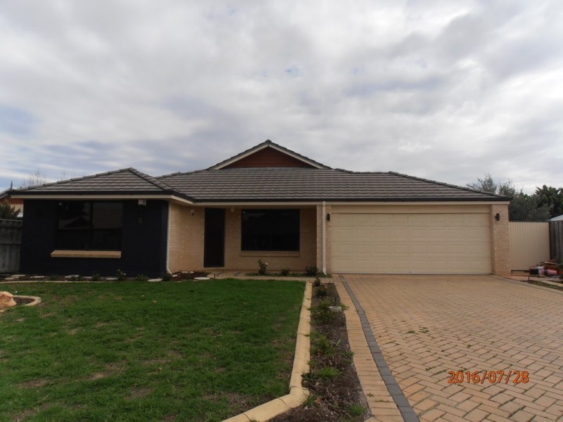4 Louisa Grove, Ellenbrook WA 6069