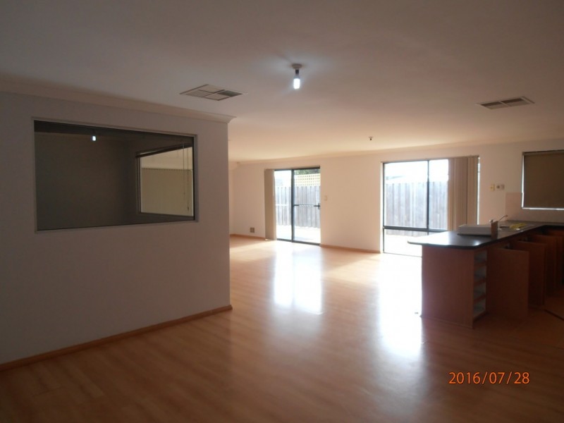 4 Louisa Grove, Ellenbrook WA 6069