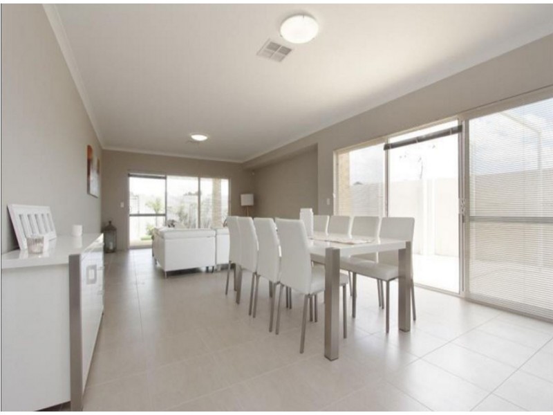 370 Banrock Drive, Ellenbrook WA 6069