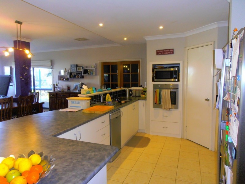 6 Waite Ridge, Aveley WA 6069