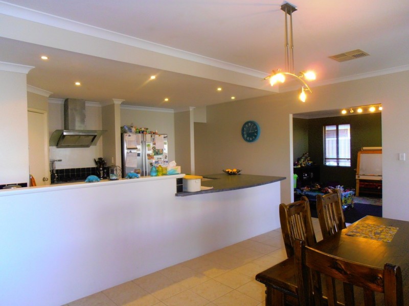 6 Waite Ridge, Aveley WA 6069