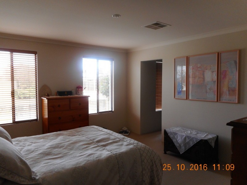 2 Larrawa Circle, Ellenbrook WA 6069