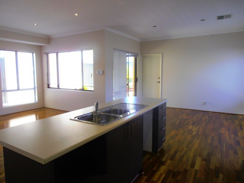 11 Zelena Terrace, Aveley WA 6069