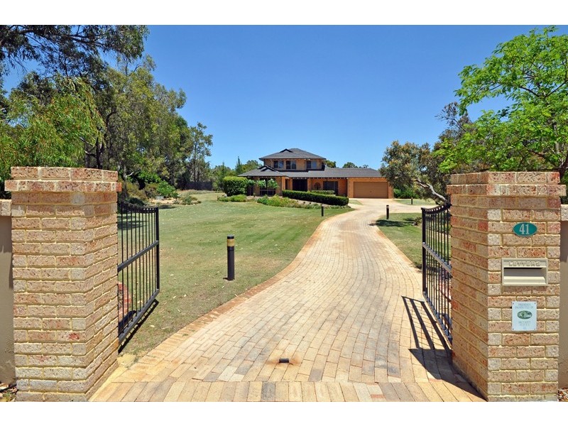 41 Santa Paula Lane, The Vines WA 6069