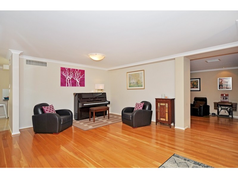 41 Santa Paula Lane, The Vines WA 6069