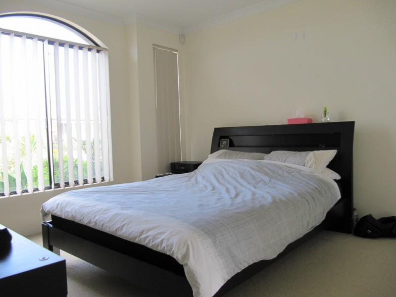17 Carwell Avenue, Ellenbrook WA 6069