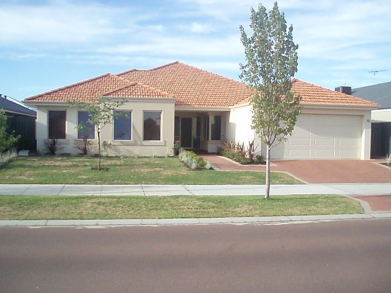 11 Ingham Street, Aveley WA 6069