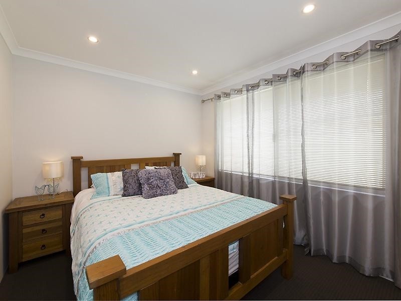8 Drummond Gardens, Helena Valley WA 6056