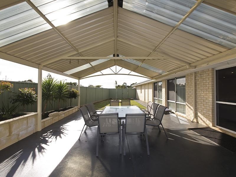 8 Drummond Gardens, Helena Valley WA 6056