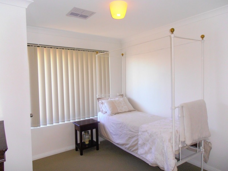 98 Windermere Boulevard, Aveley WA 6069