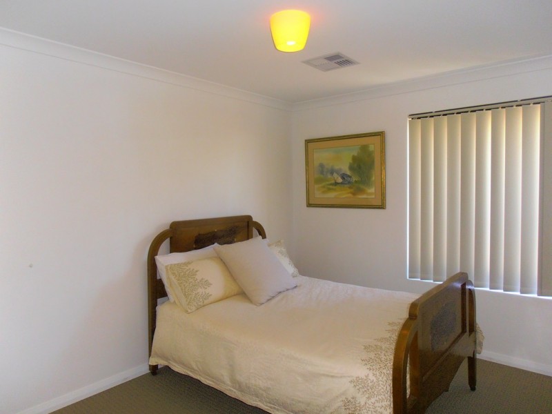 98 Windermere Boulevard, Aveley WA 6069