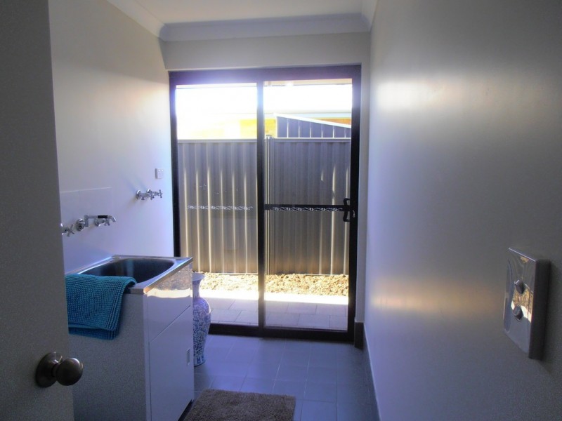 98 Windermere Boulevard, Aveley WA 6069