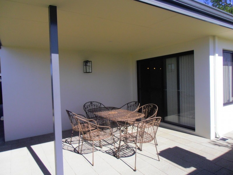 98 Windermere Boulevard, Aveley WA 6069