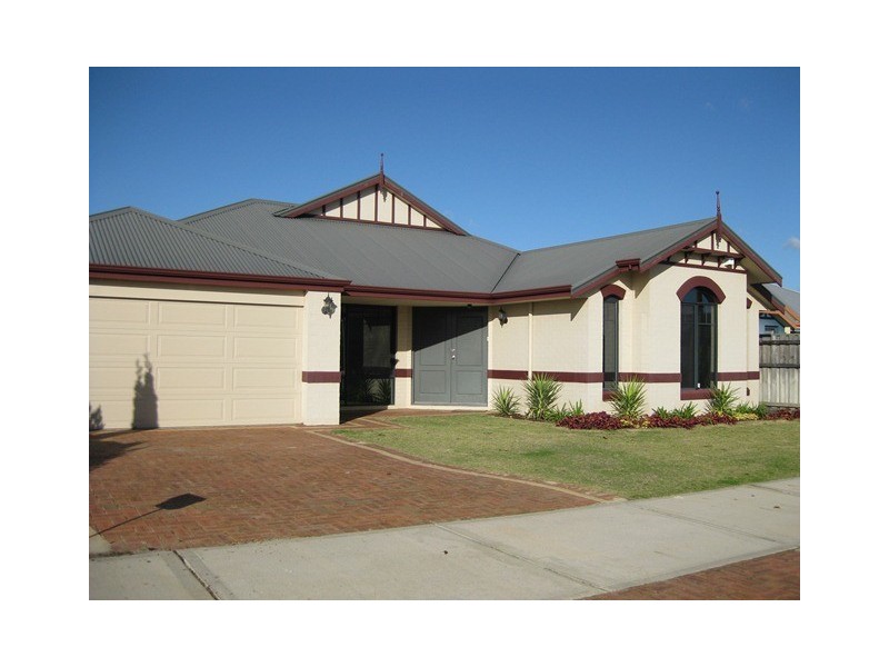 10 Birkett Circle, Ellenbrook WA 6069