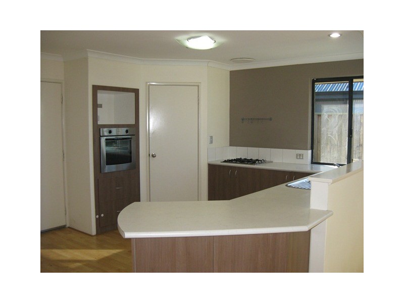 10 Birkett Circle, Ellenbrook WA 6069